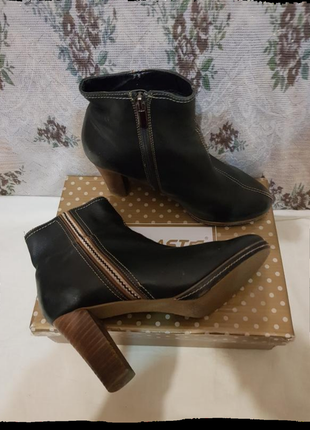 Ботльоны нат.кожа 37р