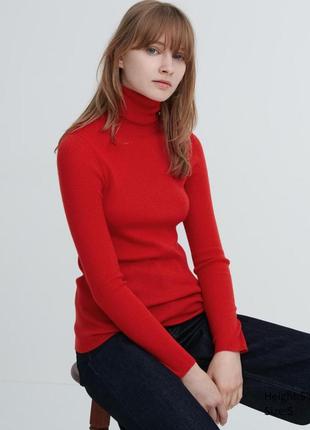 Вязаный свитер uniqlo с высоким воротником