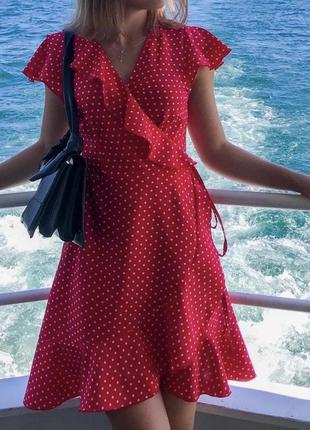 Летнее платье в горох