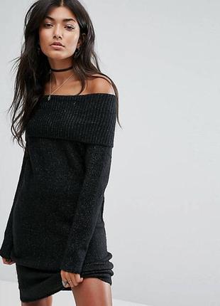 Трендове тепле плаття міні з відкритими плечима