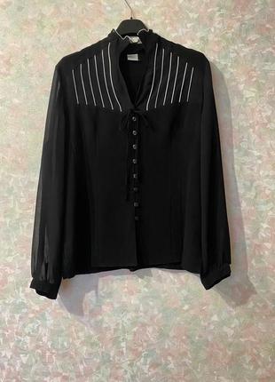 Блуза з довгим рукавом