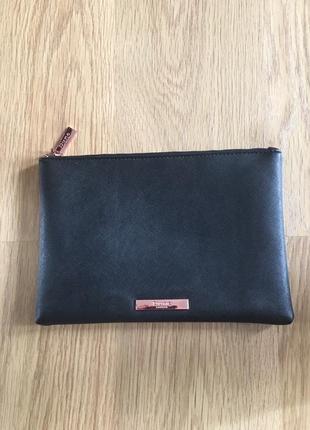 Нова косметичка dune london