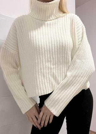 Теплий білий светр вкорочений 🤍