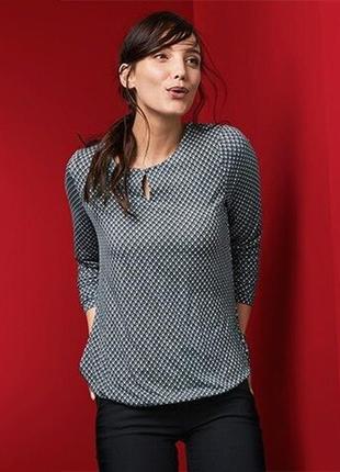 Трикотажна блузка-лонгслів у принт tcm tchibo