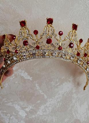 Діадема під золото з червоними камінцями на свято, фотосесію,  висота 5,5 см