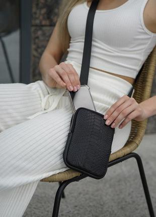 Женская сумка из натуральной кожи для смартфона черная vito torelli 1096/2 4071 с питоном