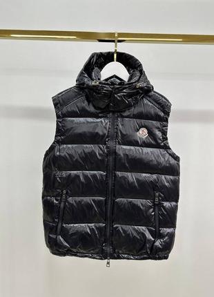 Брендовая жилетка в стиле moncler