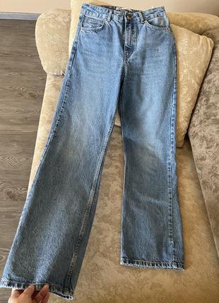 Джинсы zara. размер 36. одеты 2 раза .