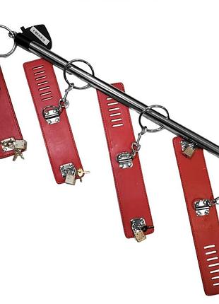 Распорка металлическая с манжетами на карабинах, красная