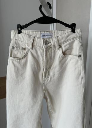 Білі прямі джинси zara straight прямого крою екрю3 фото