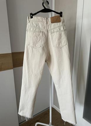 Білі прямі джинси zara straight прямого крою екрю7 фото