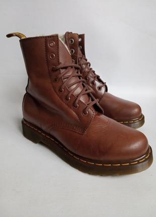 Шкіряні утепленні черевики dr. martens