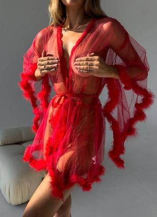 Эффектный халатик из мягкого фатина с кружевом и перьями😍