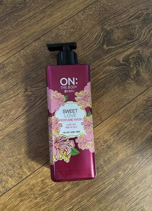 Гель для душу on the body