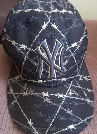 Бейсболка  new york yankees.