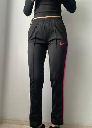 Спортивные штаны найк, спортивные штаны nike, женские черные штаны найк, nike