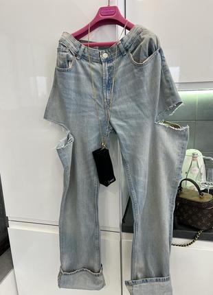 Круті блакитні джинси з розрізами як margiela