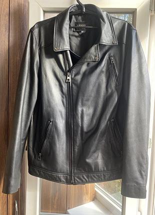 Шкіряна жіноча куртка
