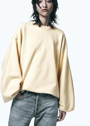 Толстовка свитшот оверсайз с объемными рукавами zara - s - болеемерит