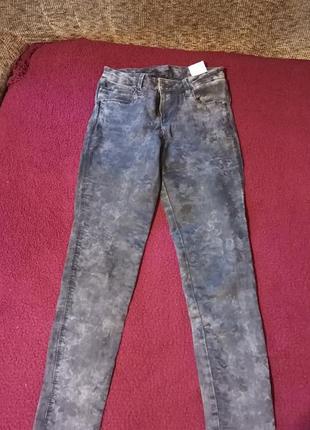 Джинсы скинни