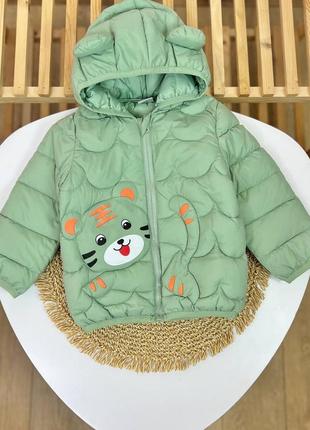 Дуже гарна демісезонна курточка для дітей