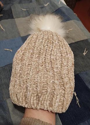Тепленькая шапка для девочки