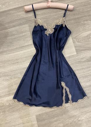 Ночнушка атласная с кружевом пеньюар короткая мини ночная рубашка синяя