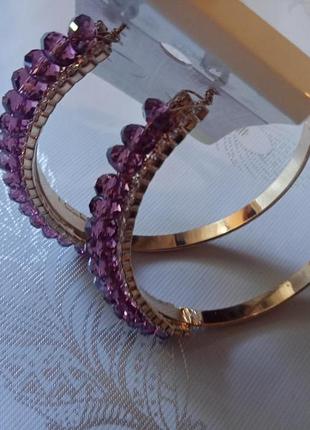 Серьги-кольца с камнями светло-лилового цвета "fashion jewelry"