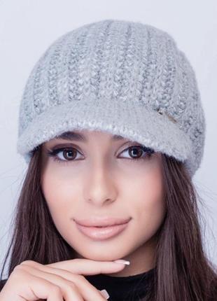 Тепла зимова кепка