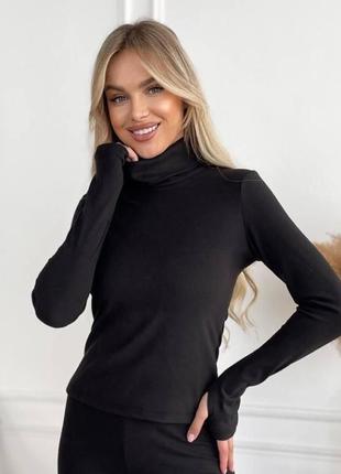 Женская водолазка. черный