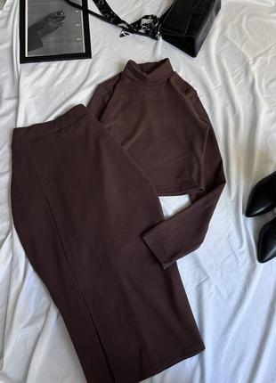 Костюм с юбкой