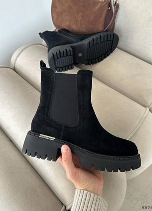 Черевики зимові чорні, натуральна замша, всередині нат. хутро,