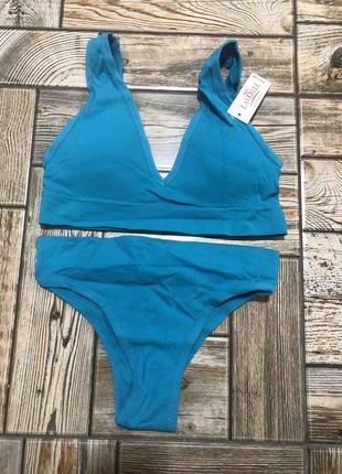 Комплект топ+стринги( спортивный)