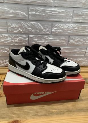 Кроссовки nike air jordan retro 1