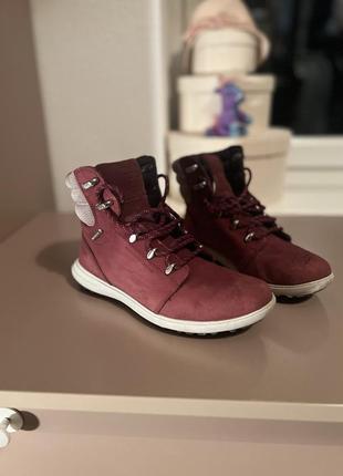 Кроссовки waterproof