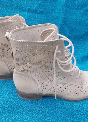 Женские джинвики