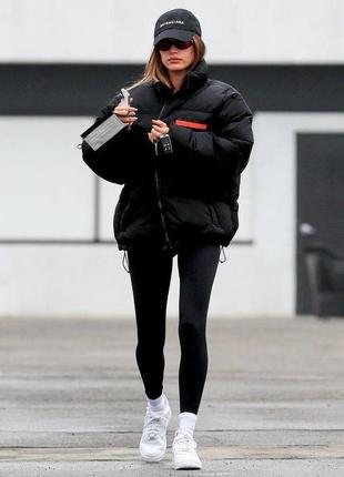 Лосины женские.
ткань пума - это прочный и эластичный материал, очень приятный на ощупь, хорошо сохраняет тепло