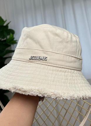 Панама від jacquemus в наявності в 2-х кольорах