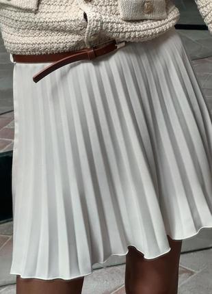 Плиссированная мини-юбка с ремнем2 фото