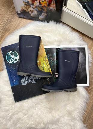 Резиновые сапоги