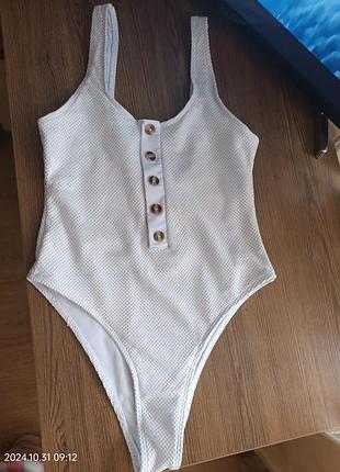 Купальник жіночий, в ідеальному стані, колір білий, розмір с
