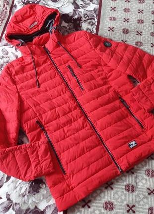 Демісезонна чоловіча куртка