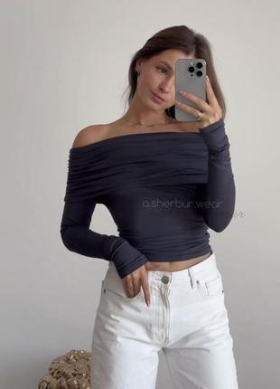 Лонгслив с открытыми плечами