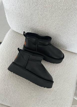 Угги черные из натуральной кожи