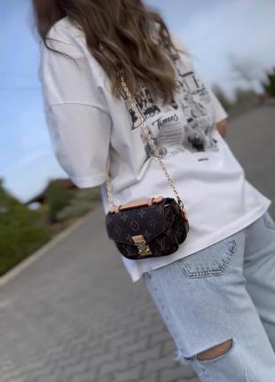 Сумка поясна клатч в стилі louis vuitton6 фото