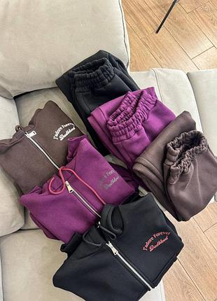 Теплий жіночий костюм