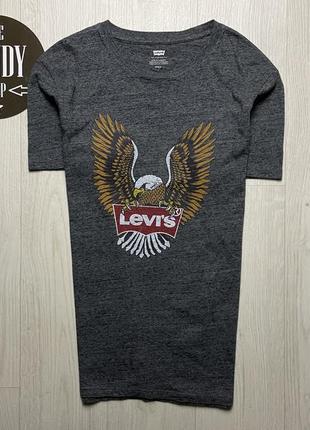 Мужская футболка levis, размер m