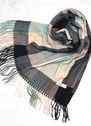 Шарф женский теплый в клетку черно-белый мята