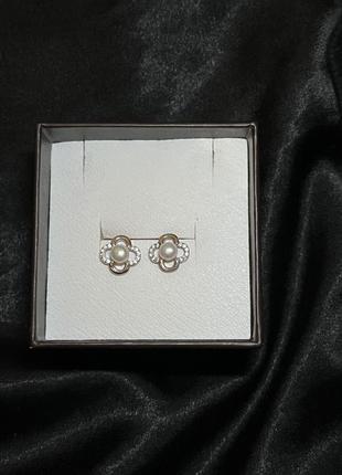 Женские, серебряные серьги с камнями и жемчужиной