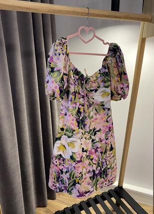 H&m сукня в квітковий принт з рукавами воланами